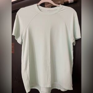 Lululemon Women’s Mint Green License To Train Short Sleeve T-Shirt